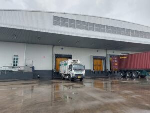 Dock shelter túi khí tương thích với nhiều loại xe tải/xe container