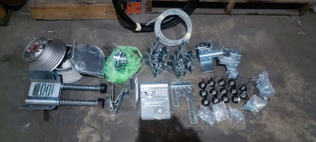 phụ kiện cửa trượt trần Doorhan